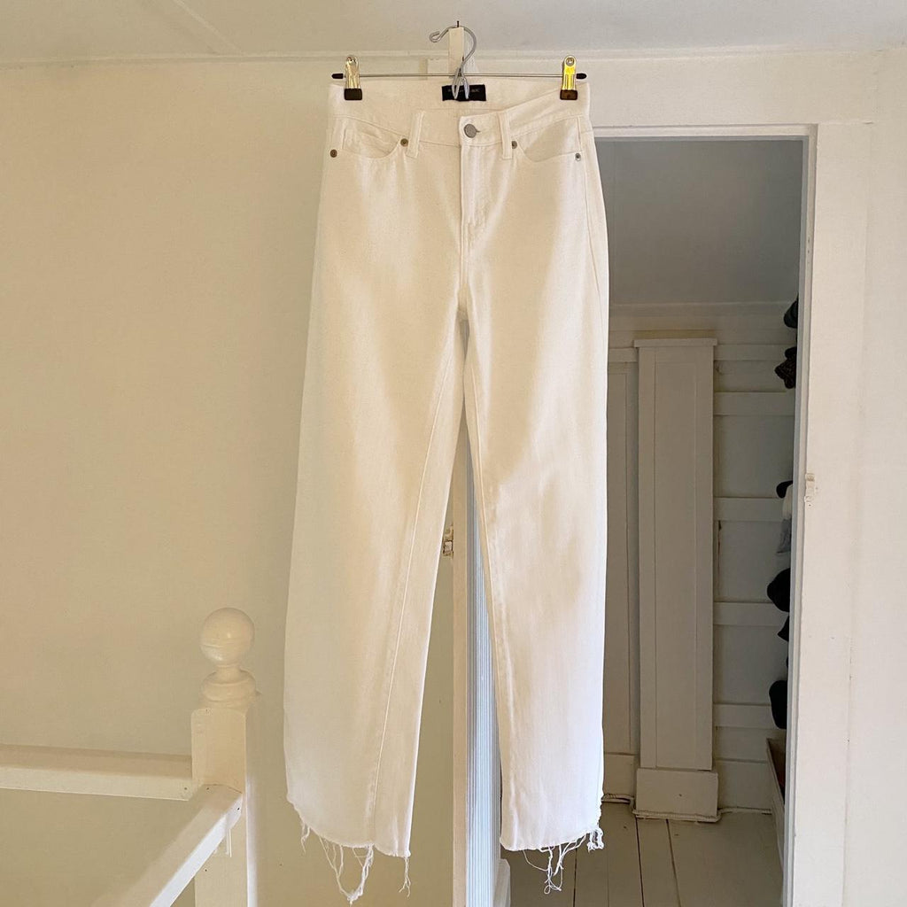 Banana Republic High Rise Wide Leg Jeans in Pure White Size 24/00 Tall