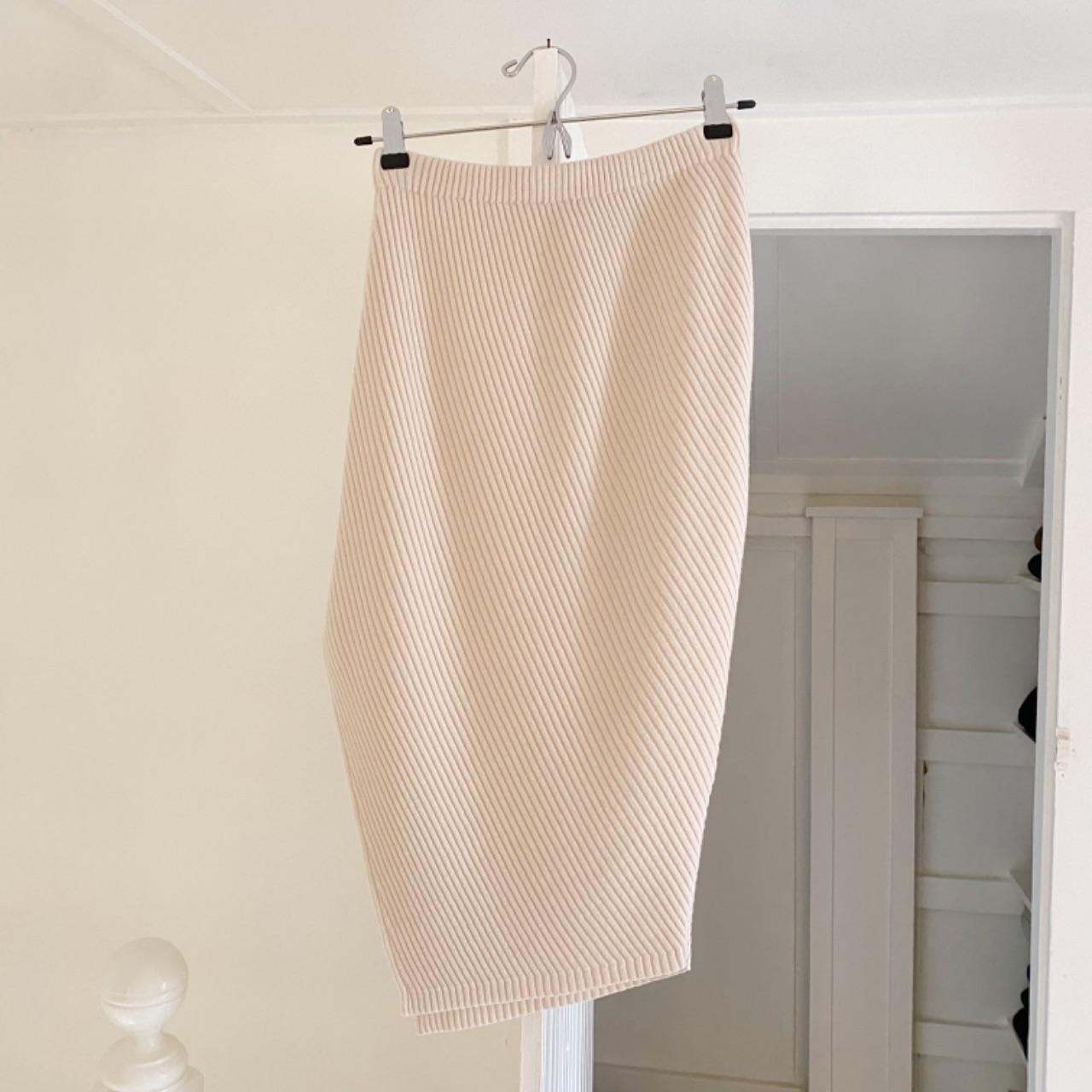 Theory Evian Stretch Twisted Rib Wool Knit Midi Skirt in Ecru Size P