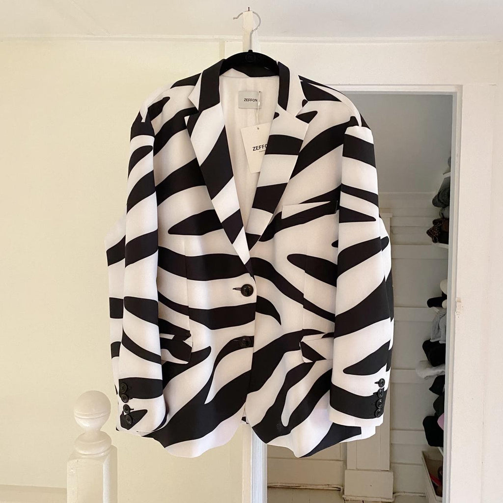 Zeffon Raphael Oversized Zebra Blazer in Black & White NWT Size 1
