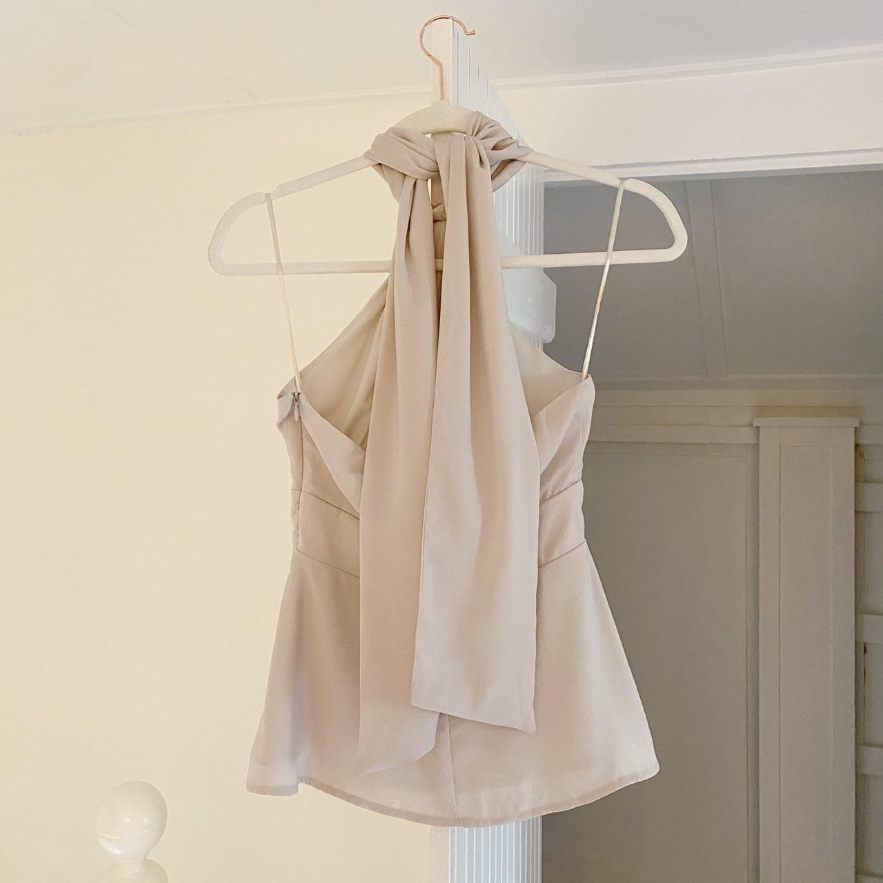 Banana Republic Satin Keyhole Halter Top in Selenite NWT Size 0