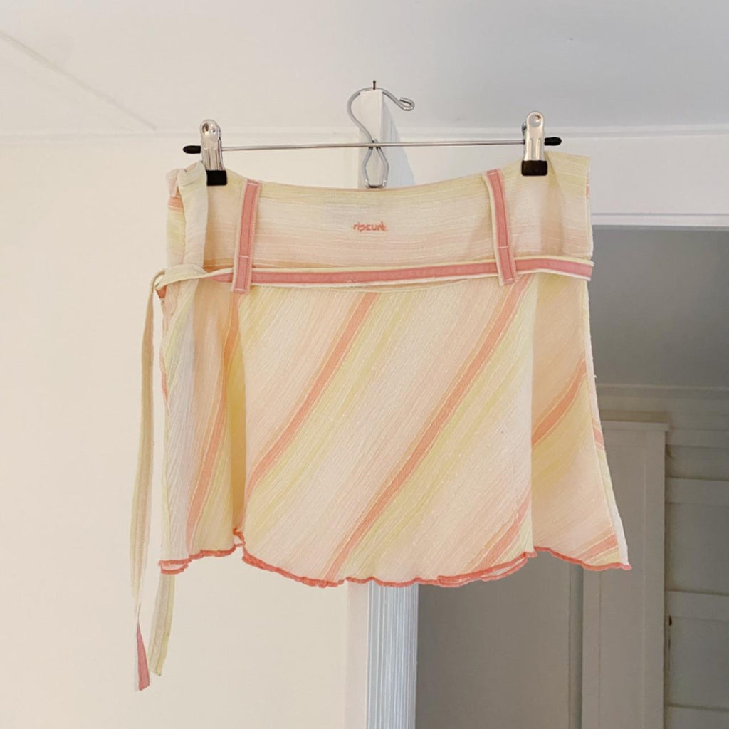 RipCurl Vintage Y2K Sunseeker Mini Skirt in Peach NWT Size 7