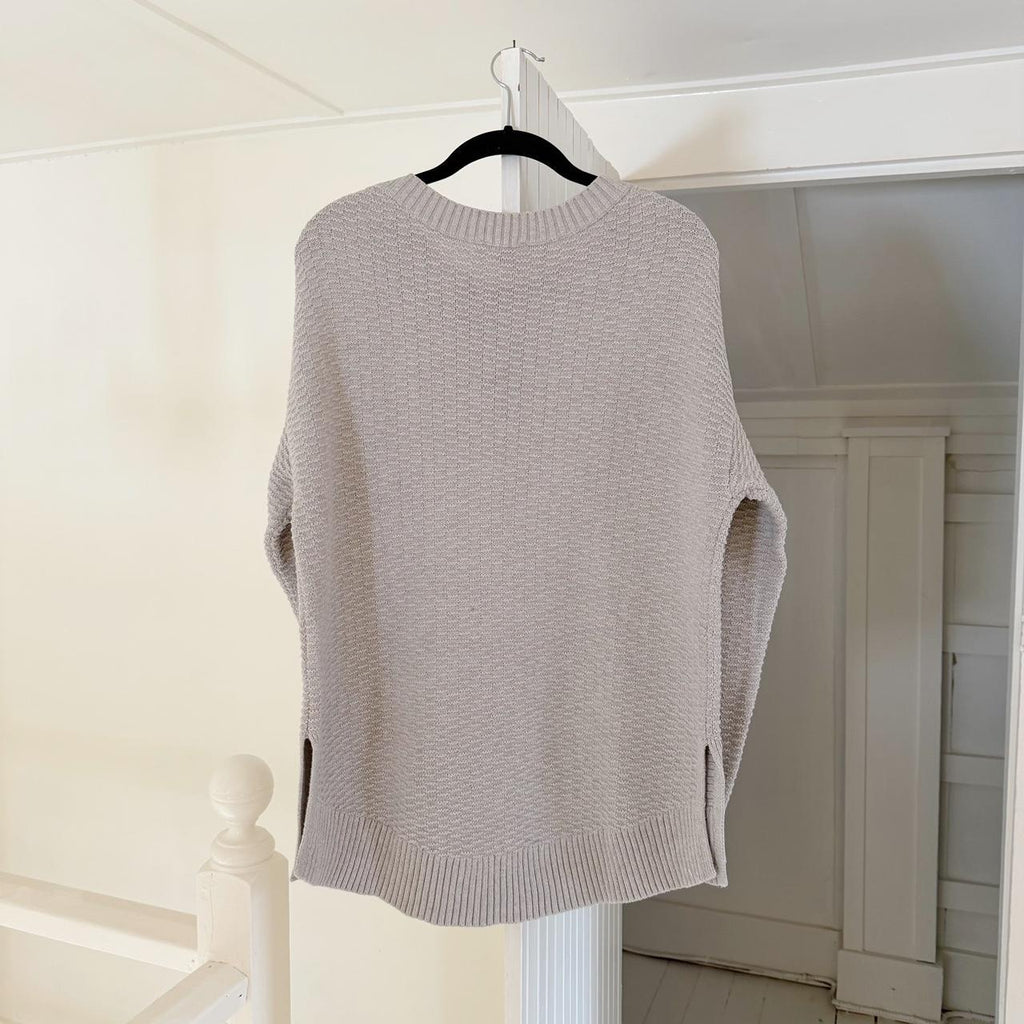 Gap Stitchy Oversized Pullover Sweater in Light Heather Grey Size M