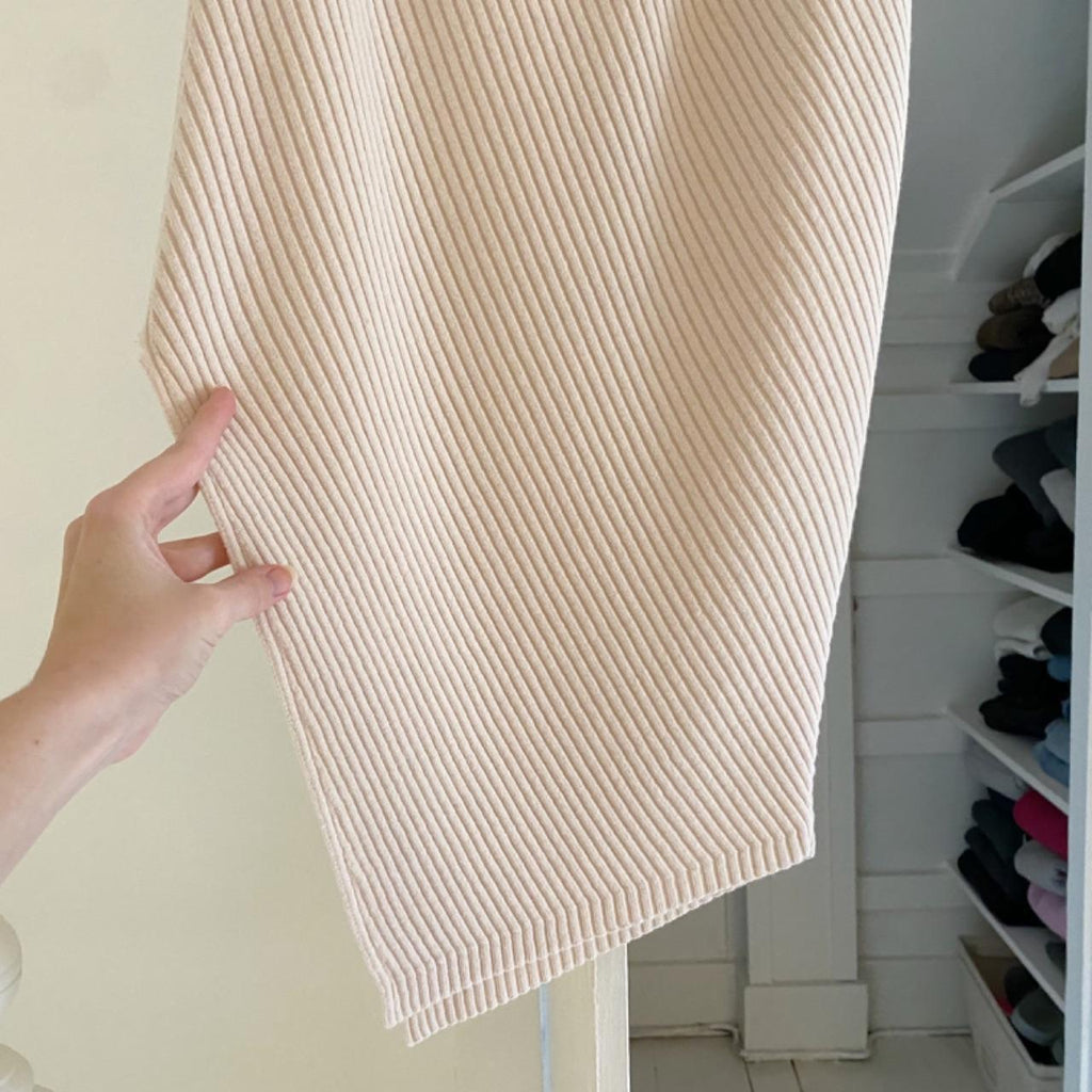 Theory Evian Stretch Twisted Rib Wool Knit Midi Skirt in Ecru Size P