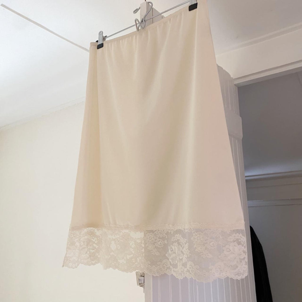 Vintage Lace Trim Slip Skirt Size M