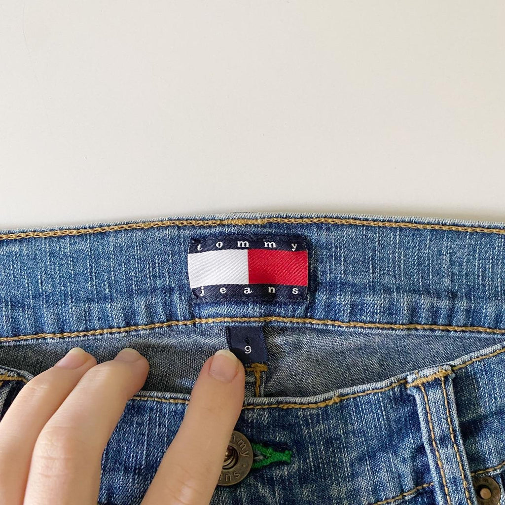Tommy Hilfiger Tommy Jeans Vintage ‘02 Low Rise Straight Leg Jeans Size 9