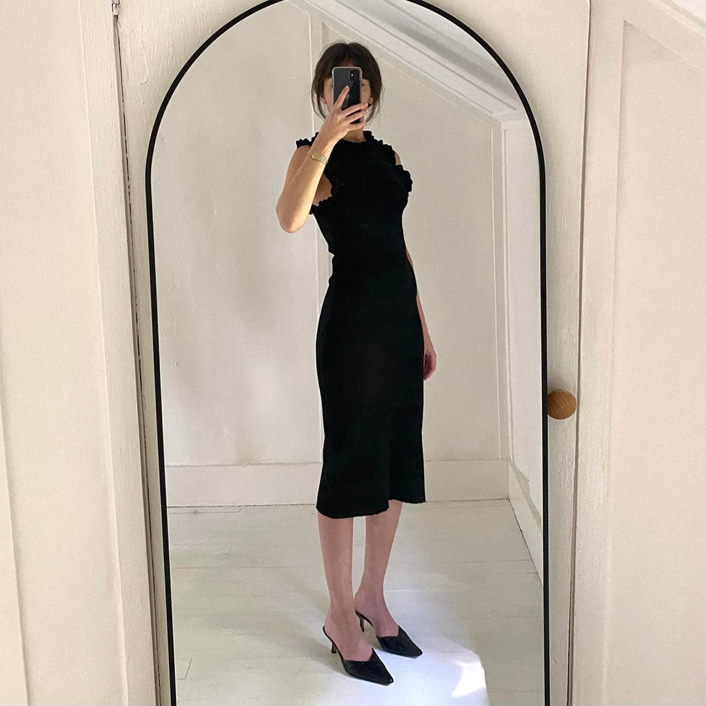 Modern Citizen Madelyn Ruffle Trim Midi Dress in Black Size S