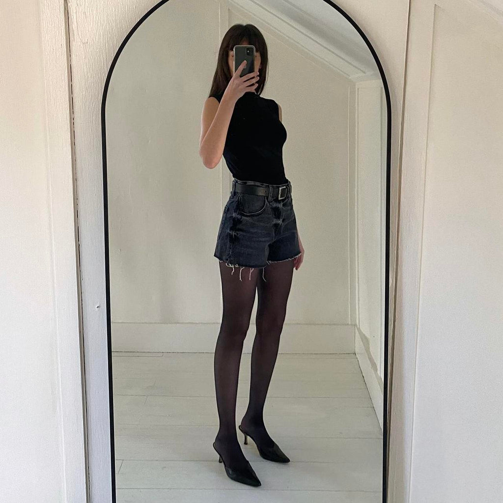 SLVRLAKE Farrah Relaxed Cut Off Jean Short in Black Coal Size 25