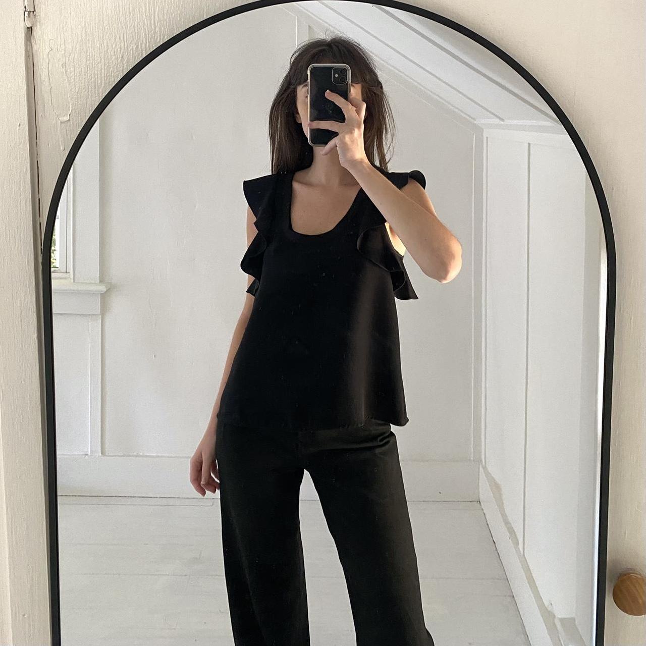 Elizabeth and James Tatum Ruffle Sleeve Top in Black Size S