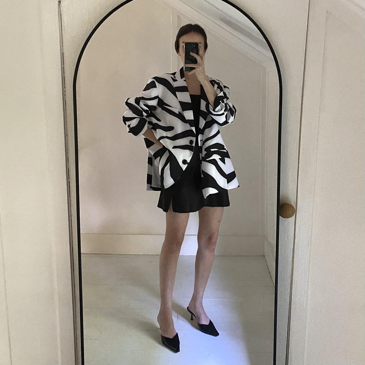 Zeffon Raphael Oversized Zebra Blazer in Black & White NWT Size 1