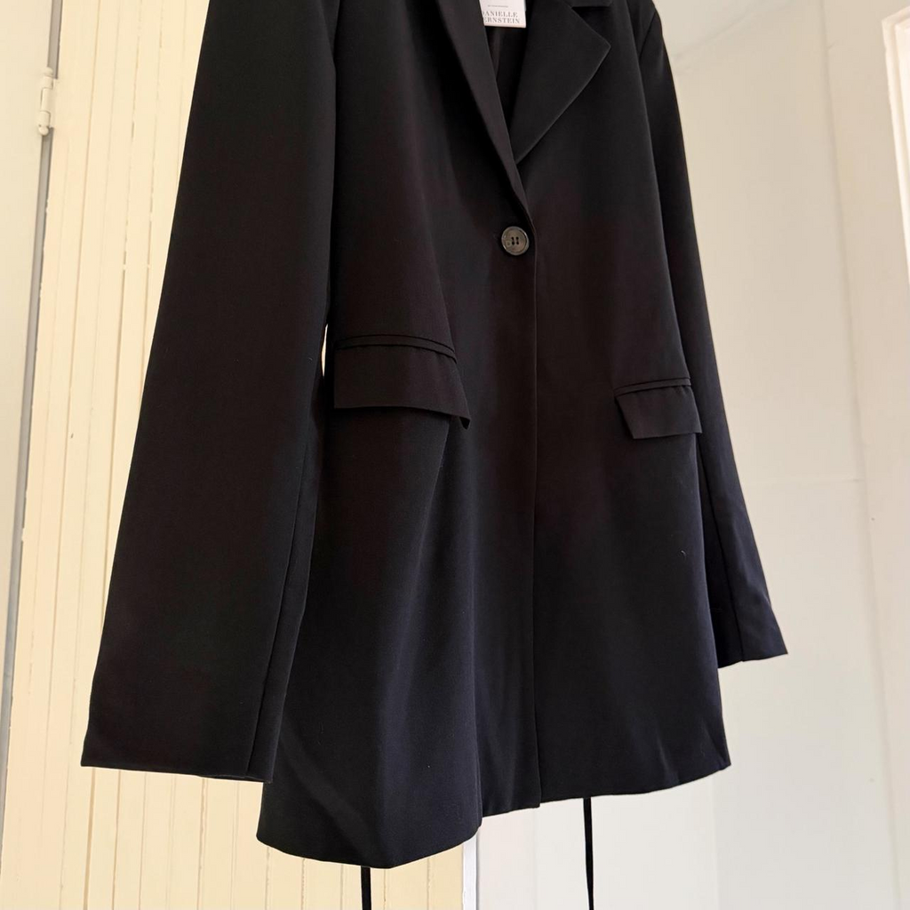 Danielle Bernstein / WeWoreWhat Cut Out Open Back Blazer in Black NWT Size S