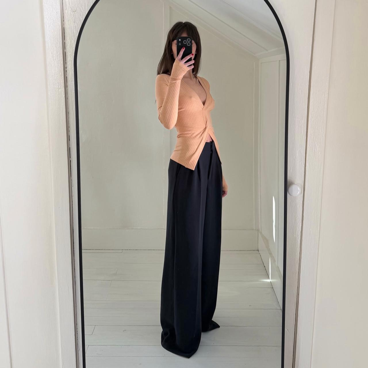 Alix NYC Inez Twist Front Split Hem Top in Peachy Size M