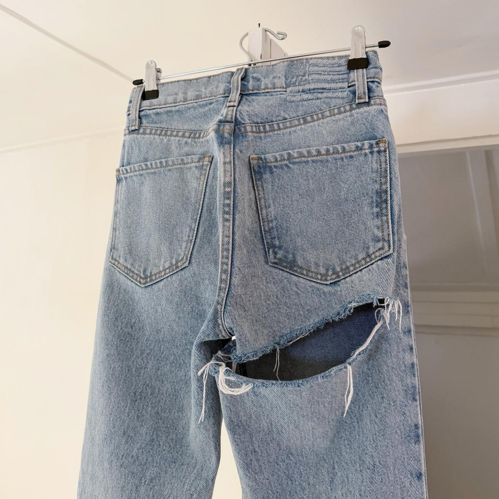 Revice Denim Ex-Boyfriend Ripped Jeans in Player One Wash Size 24