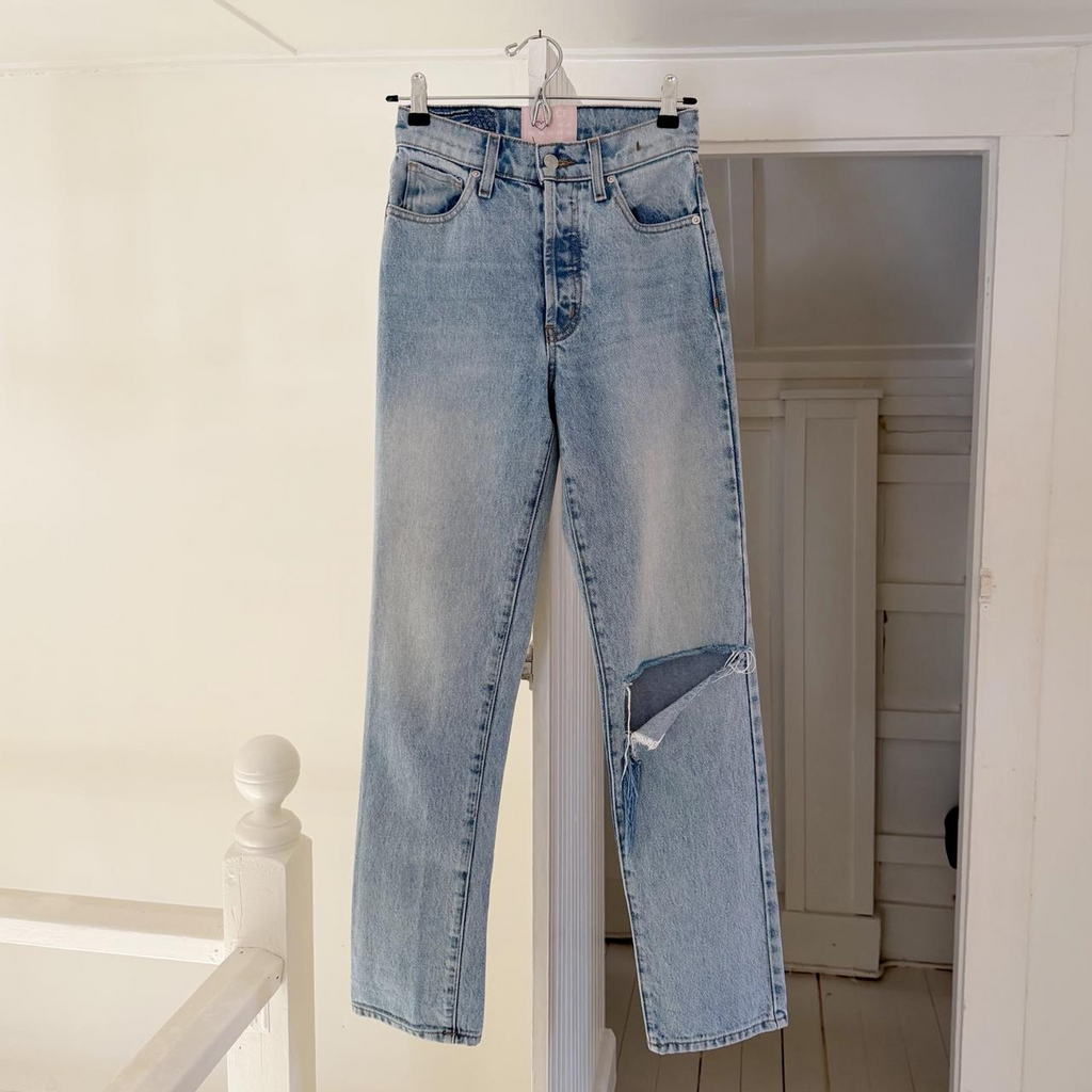 Revice Denim Ex-Boyfriend Ripped Jeans in Player One Wash Size 24