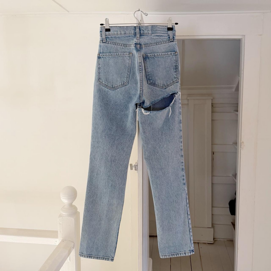 Revice Denim Ex-Boyfriend Ripped Jeans in Player One Wash Size 24