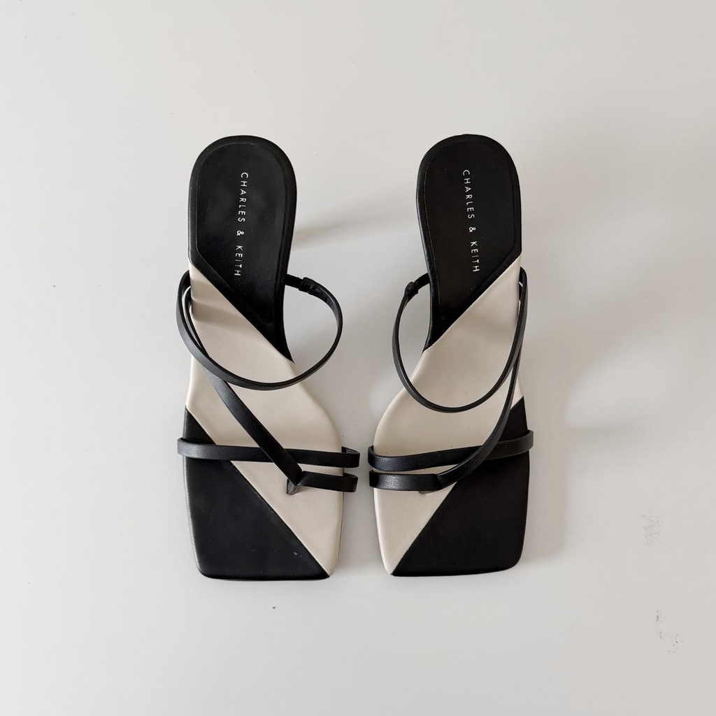 Charles & Keith Strappy Toe Ring Heeled Sandals in Black Size 36