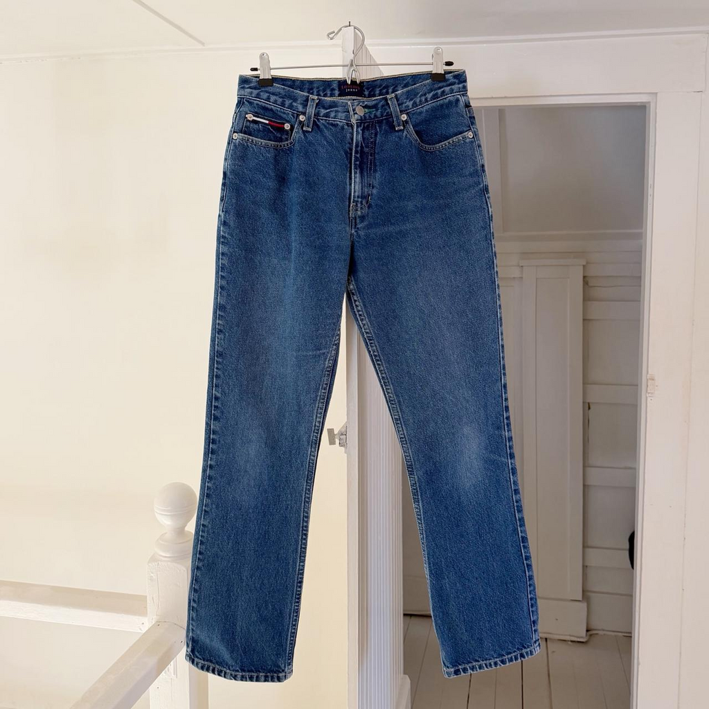 Tommy Hilfiger Vintage ‘99 Low Rise Bootleg Jeans Size 9/30