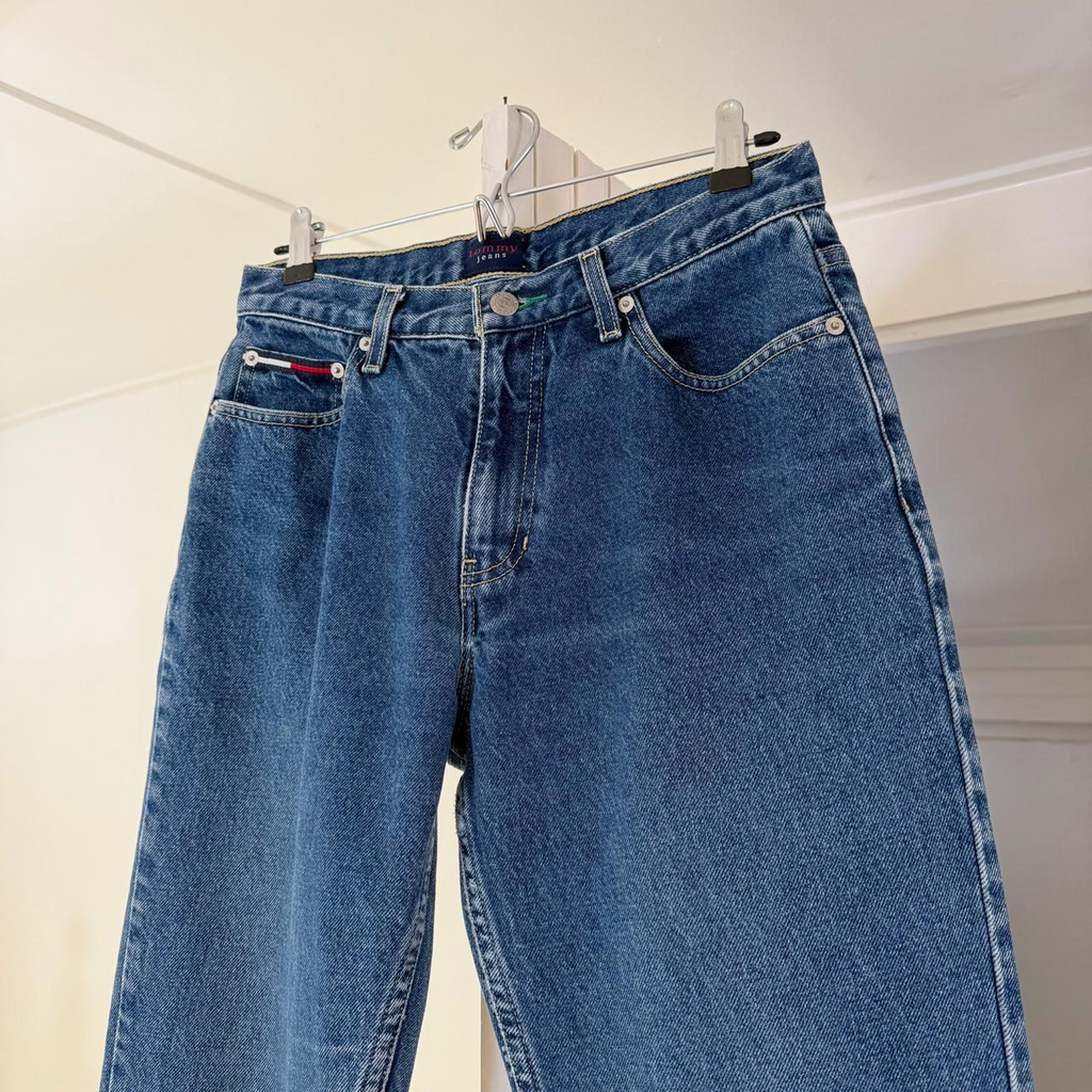 Tommy Hilfiger Vintage ‘99 Low Rise Bootleg Jeans Size 9/30