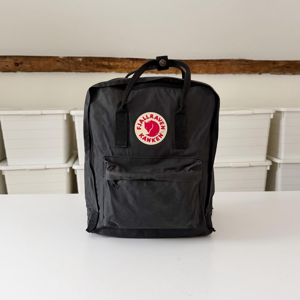 Fjall Raven Kanken Backpack in Navy