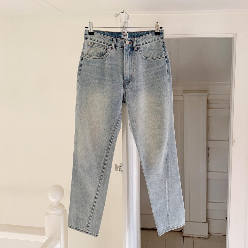 Toteme Original Twisted Seam Denim Straight Leg Jeans Size 24/30