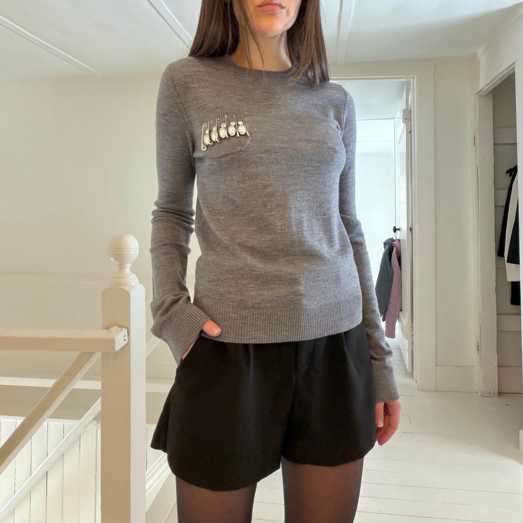 N.21 Wool Safety Pin Crystal Embellished Crewneck Sweater Size 44 NWT