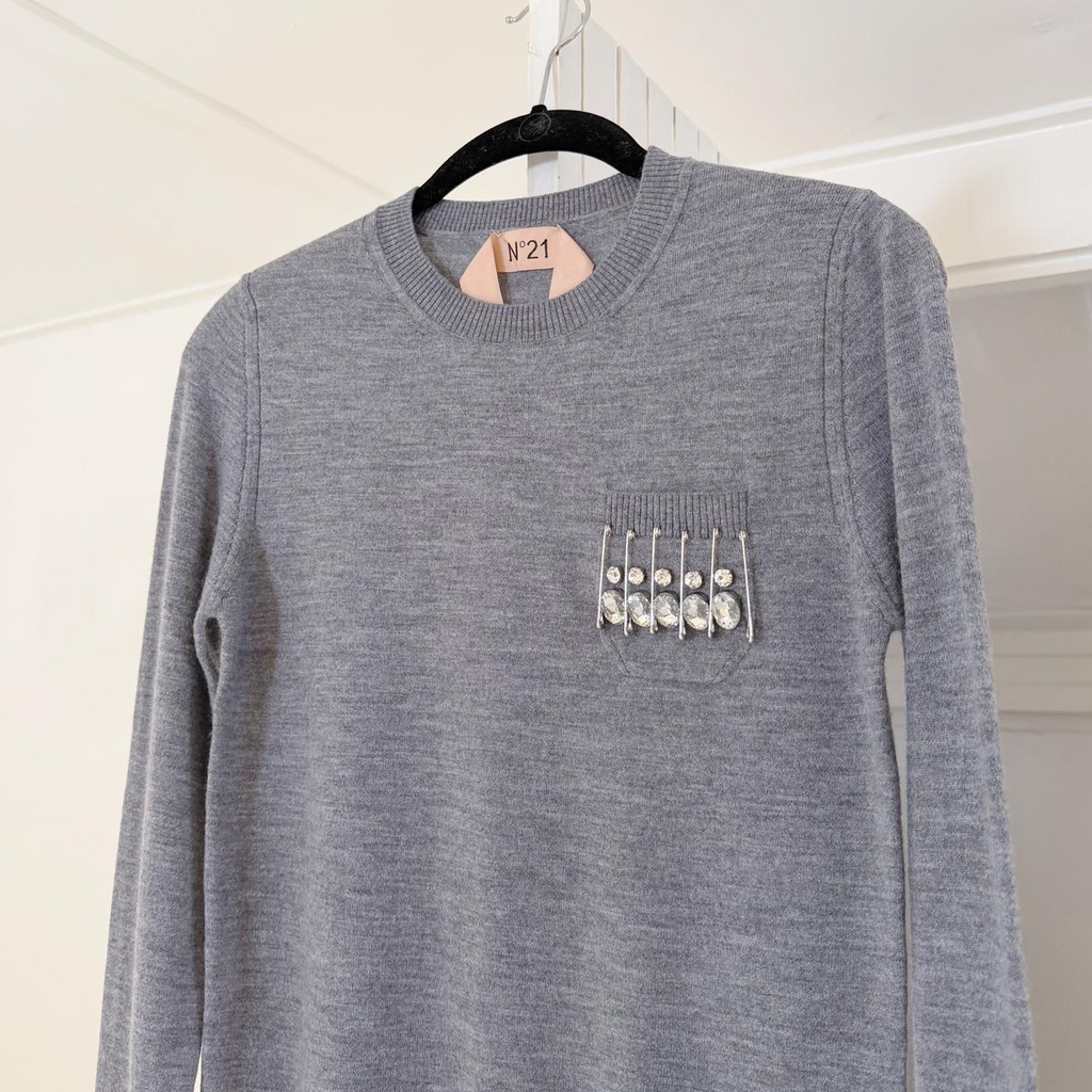 N.21 Wool Safety Pin Crystal Embellished Crewneck Sweater Size 44 NWT